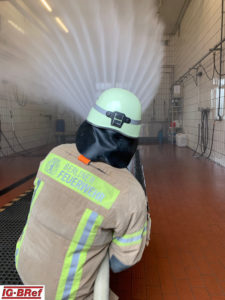 Strahlrohrtraining in der Waschhalle