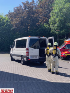 Einsatzübung für den A-Einsatz: Transportstück der Kategorie 7 in verunfalltem Lieferwagen