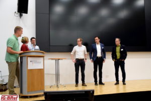 Das Organisationsteam möchte die Referenten des Freitagabends nicht mit leeren Händen gehen lassen