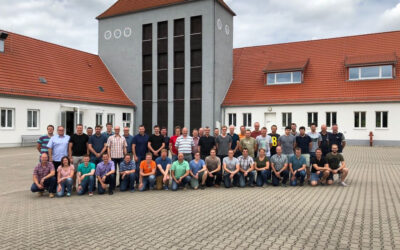 Unter der „Glocke von Heyrothsberge“ – Angehende Führungskräfte absolvieren Lehrgang zum Thema Menschenführung und Management